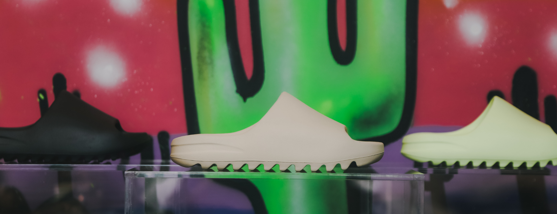 Yeezy Slide Onyx - Droper