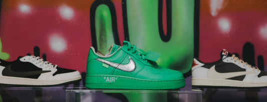 VITRINE - TROPHY ROOM